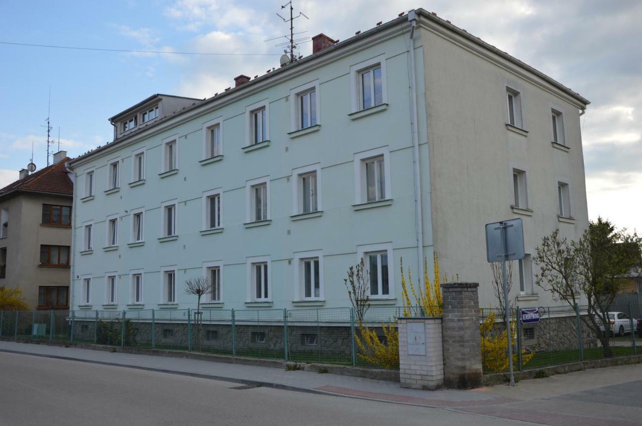Apartmanovy Byt Trebon Bagian luar foto